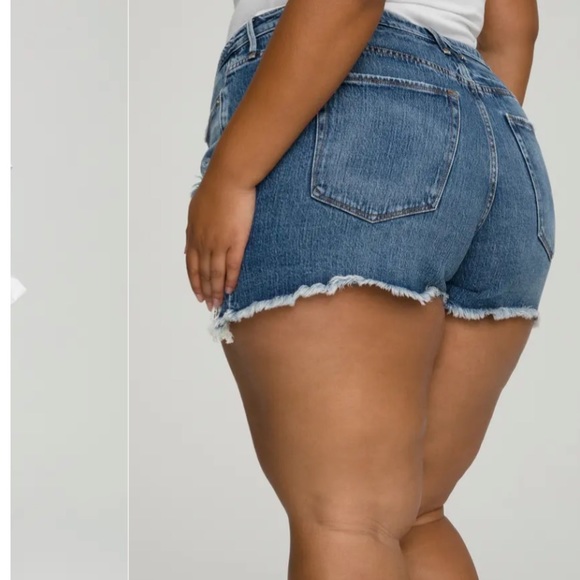 Good American 100% Cotton Bombshell Cutoff Distressed Jeans Shorts NWT Size 24 - Picture 4 of 15